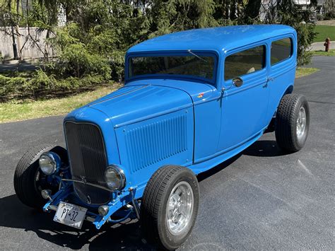 1932 ford tudor street rod.